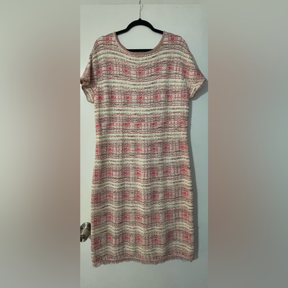 St. John knit dress. Great piece in great condition.